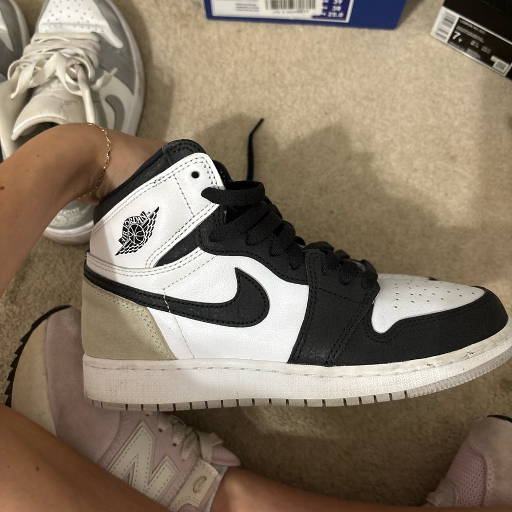 Nike Air Jordan 1 High Black White Sneakers